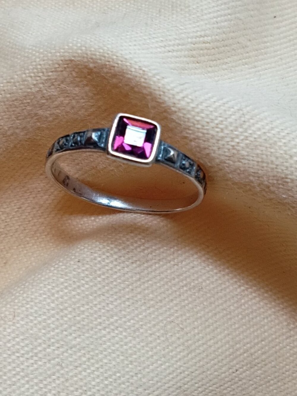 Size 8 Purple Crystal Ring